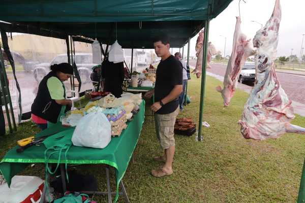 Feria granjera se realiza este jueves y viernes en la Costanera de Asunción - ADN Digital