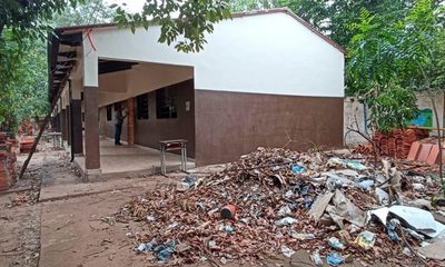 DMI se burla de la educación esteña con obras de pésima calidad y respaldo de la municipalidad de CDE