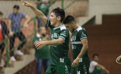 Apabullante goleada de Paranaense para acceder al repechaje