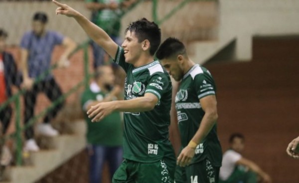 Apabullante goleada de Paranaense para acceder al repechaje