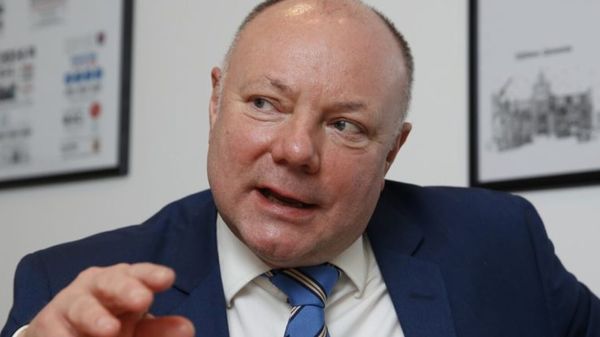 Dimite el presidente de la Premier por la compra del Newcastle - El Independiente