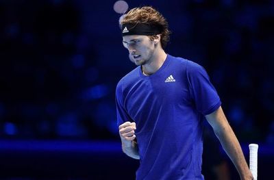 Zverev gana a Hurkacz y jugará con Djokovic en semifinales del Masters - Tenis - ABC Color