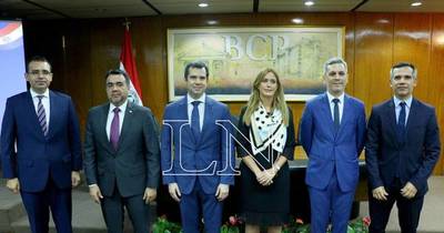 La Nación / Nuevos directores del BCP asumen con compromiso firme en la institucionalidad