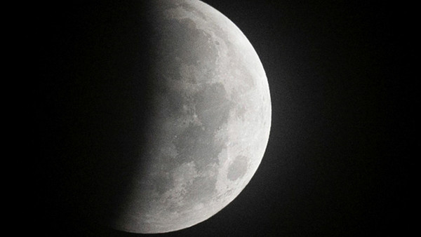 Invitan a observar el eclipse parcial lunar más largo del siglo en la madrugada de este viernes en la Costanera de Asunción