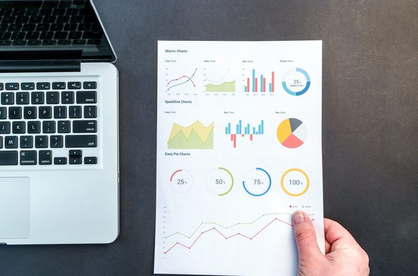 Análisis PEST - MarketData