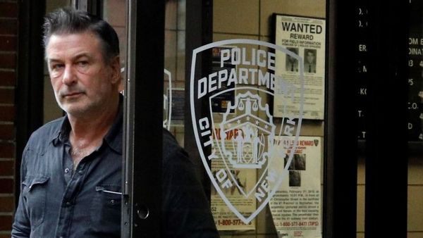 Presentan nueva demanda contra Alec Baldwin por disparar «sin razón» a Halyna Hutchins