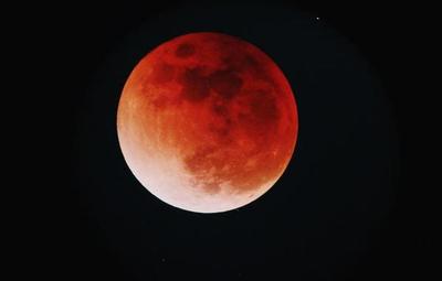 Preparan observación del eclipse lunar más largo del siglo en la Costanera