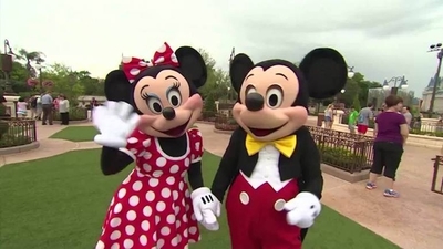 Diario HOY | Mickey y Minnie Mouse cumplen años y la celebración es de los fans