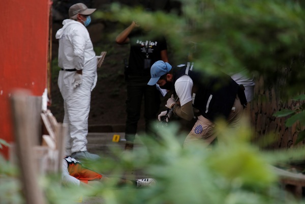 Hallan diez cadáveres colgados de un puente del estado mexicano de Zacatecas - MarketData