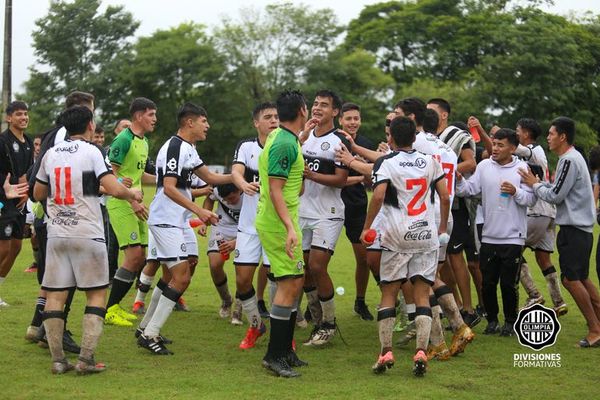 Olimpia Sub 17, el primero en consagrarse - Olimpia - ABC Color