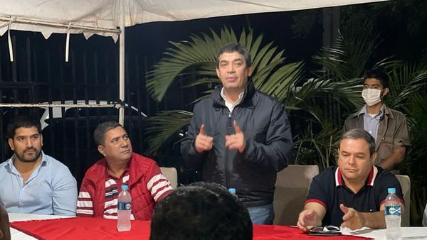 Denunciante de inscripciones mau recibió respaldo del vice