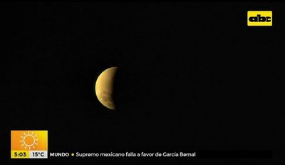 Eclipse lunar reúne a cientos en la Costanera de Asunción  - Nacionales - ABC Color