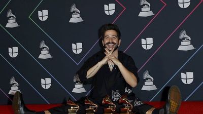 Rubén Blades y Camilo comparten la gloria en los Latin Grammy 2021
