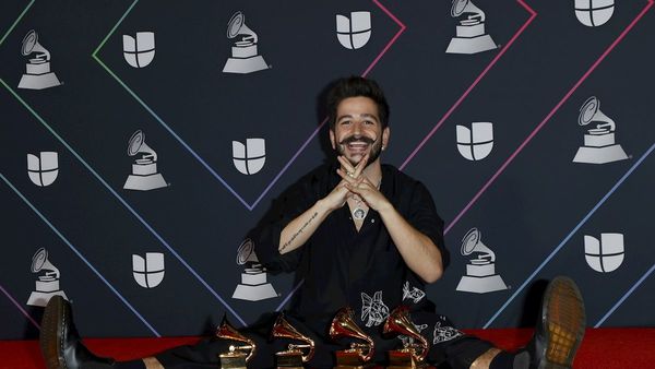 Rubén Blades y Camilo comparten la gloria en los Latin Grammy 2021