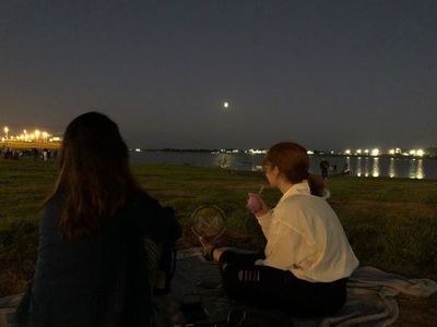 Eclipse lunar reunió importante concurrencia en la Costanera de Asunción
