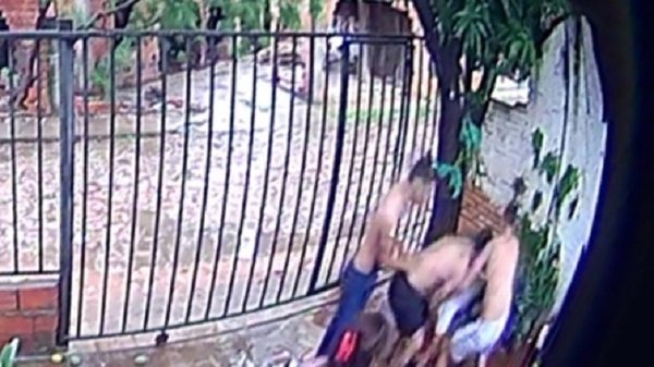 Presunto ladrón recibe una golpiza al intentar robar una moto | Noticias Paraguay