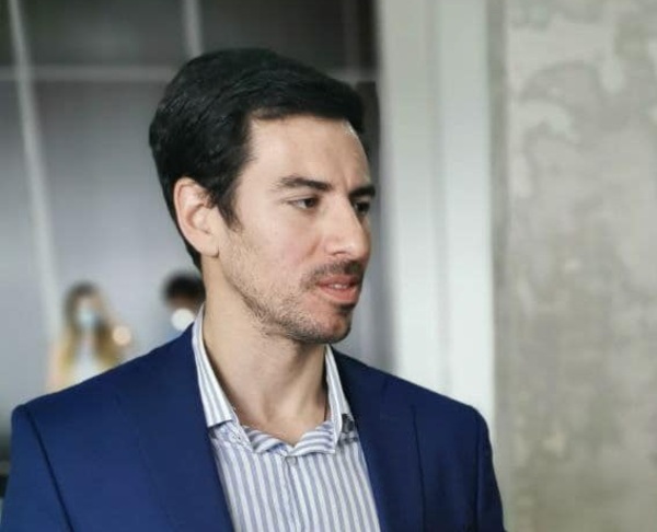 Aumento para funcionarios 'es bochornoso e irreverente para toda la ciudadanía', afirma concejal Grau