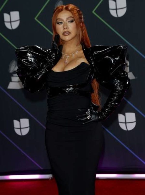 Christina Aguilera, la figura sexy en los Grammy Latinos 2021 (video)