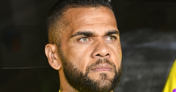 Amor al club: Revelan el sueldo de Dani Alves en el Barcelona - SNT