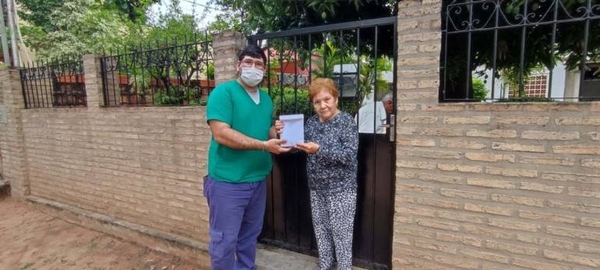 Diario HOY | IPS repone medicamentos a la abuelita asaltada