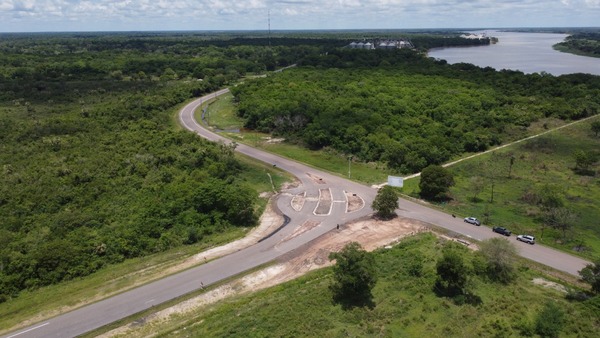 Gobierno inaugura nuevos tramos y nuevo pabellón de contingencia en el norte - .::Agencia IP::.