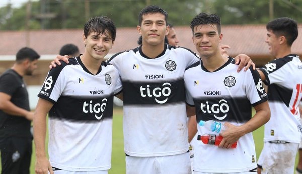 El emotivo mensaje de Cáceres a su hijo tras ser campeón con Olimpia en la Sub 17