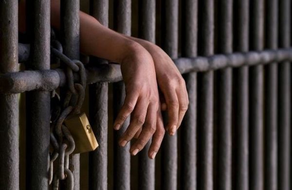 Desde la cárcel usaba perfiles de Ministros de la Corte y el Ejecutivo para extorsionar