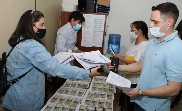 Diario HOY | Funcionarios corruptos de la Fiscalía fueron detenidos tras pedir millonaria coima