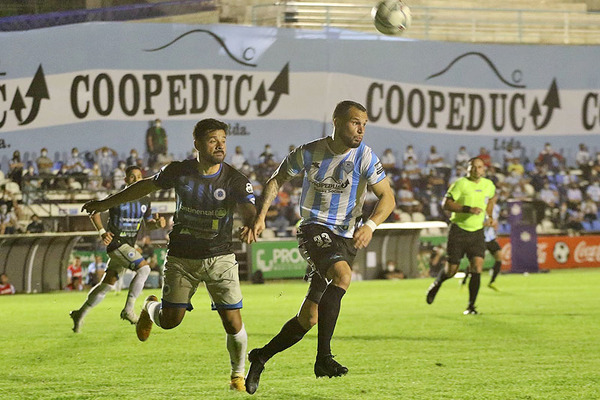 12 de Octubre recibe a Guaireña FC en el Defensores desde las 19:00 horas.