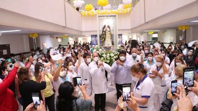 Virgen de Caacupé visita por primera vez el Hospital de Clínicas
