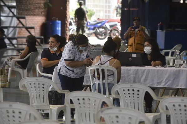 Agencia aún no sabe cómo usará los G. 5.000 millones para la campaña provacuna - Nacionales - ABC Color