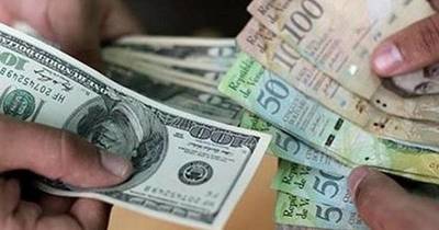 La Nación / Dólar se fortalece a nivel global, tras anuncio de suba de tasa de la Fed