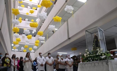 Diario HOY | Virgen de Caacupé visita por primera vez al Hospital de Clínicas