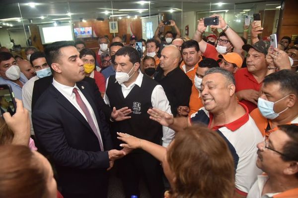 Planilleros en Asunción: “Primero tenemos que ordenar la casa”, dice presidente de la Junta Municipal - Periodísticamente - ABC Color