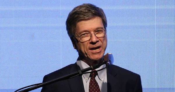 La Nación / Jeffrey Sachs presentará informe