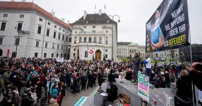 La Nación / Aislamiento y vacunación obligatoria en toda Austria