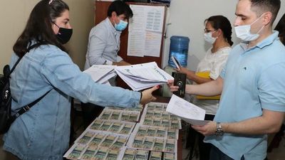 Caen dos funcionarios de Fiscalía por coima y tráfico de influencias