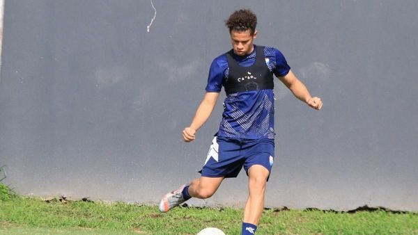 Carlos Espínola, recuperado, se apunta en el Tricolor