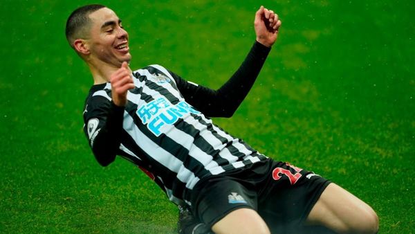 Eddie Howe desea “ver a Almirón”