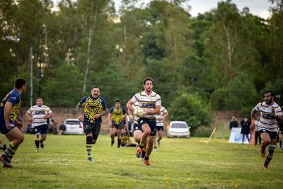 Curda-Asunción y San José-Luque, en  semifinales - Polideportivo - ABC Color