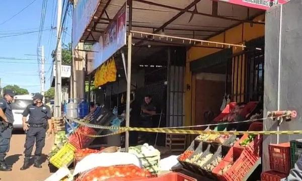 Acribillan a un hombre mientras realizaba compras en Ciudad del Este – Prensa 5