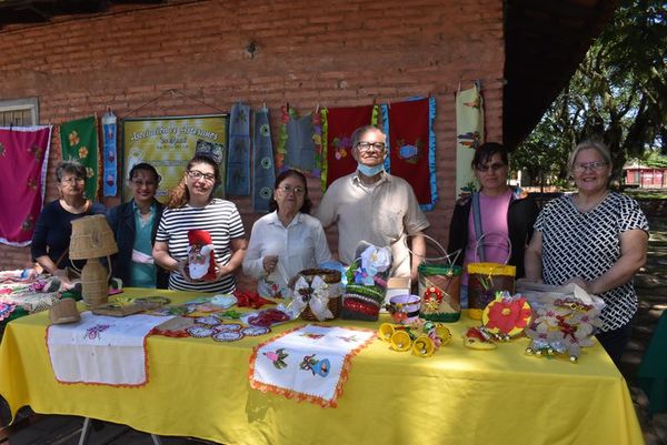 Artesanos de Ypané organizan expo para repuntar ventas - Nacionales - ABC Color