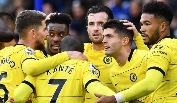 Chelsea consolida liderato en la Premier ganando con autoridad en Leicester