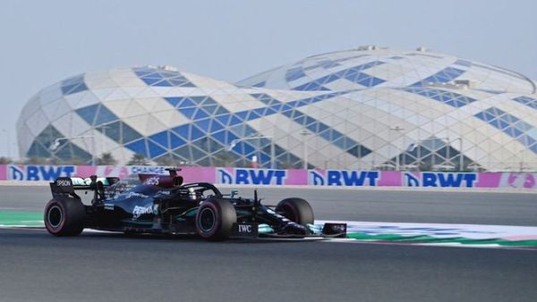 Hamilton saldrá desde la pole en Qatar