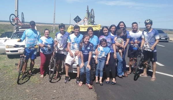 Peregrinando desde el Alto Paraná rumbo a Caacupé - Noticiero Paraguay