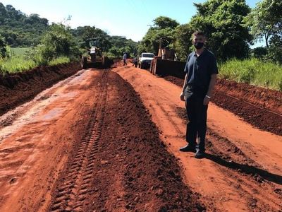 MOPC recibió 19 ofertas para rehabilitar caminos rurales en ocho departamentos