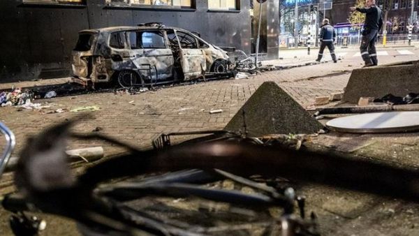 Protestas y disturbios por las nuevas restricciones en Europa