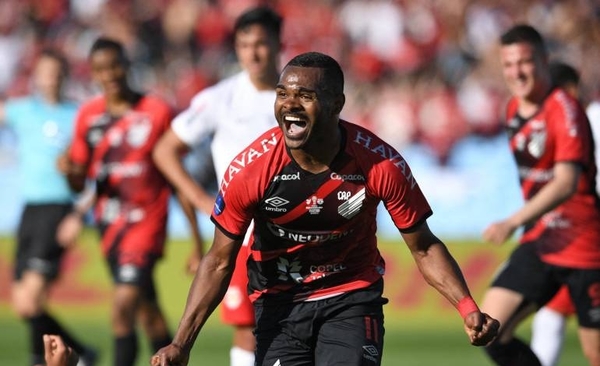 Diario HOY | Nikao sirve con golazo al Paranaense su segundo título en Copa Sudamericana