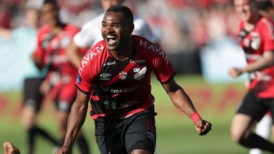 Paranaense logra su segundo título en Copa Sudamericana