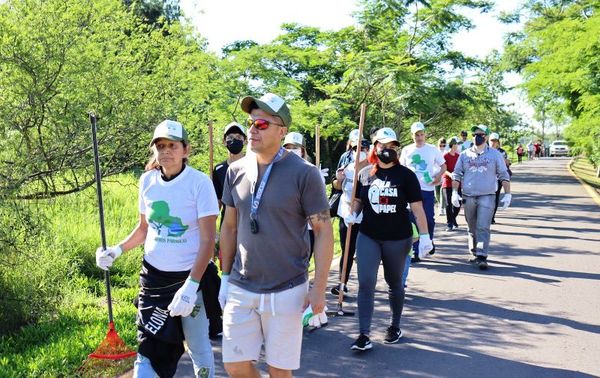 Limpiaron cauces hídricos del Parque Guasu •